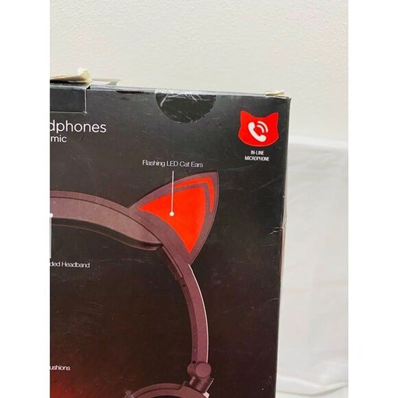 Hype Cat Ear LED Headphones with Built In Microphone Over Ear Headphones - Picture 9 of 12